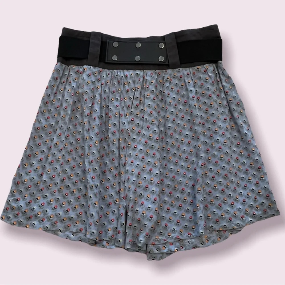 NWT Hazel Dainty Floral Skirt With Wide Belt Detail
